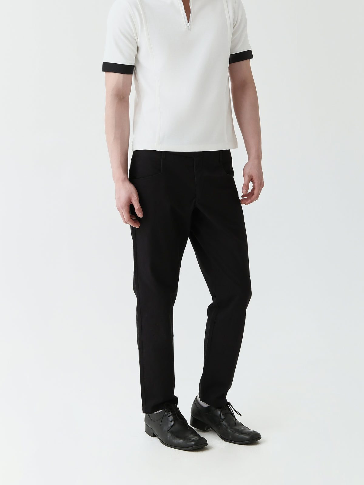 Noir Tapered