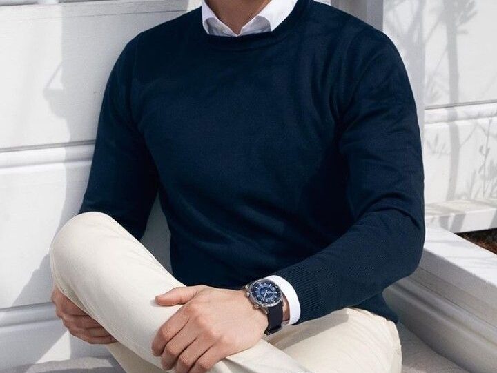 20+ STYLISH WAYS TO WEAR A SWEATER: FROM CHINO PANTS TO SHEER SKRITS